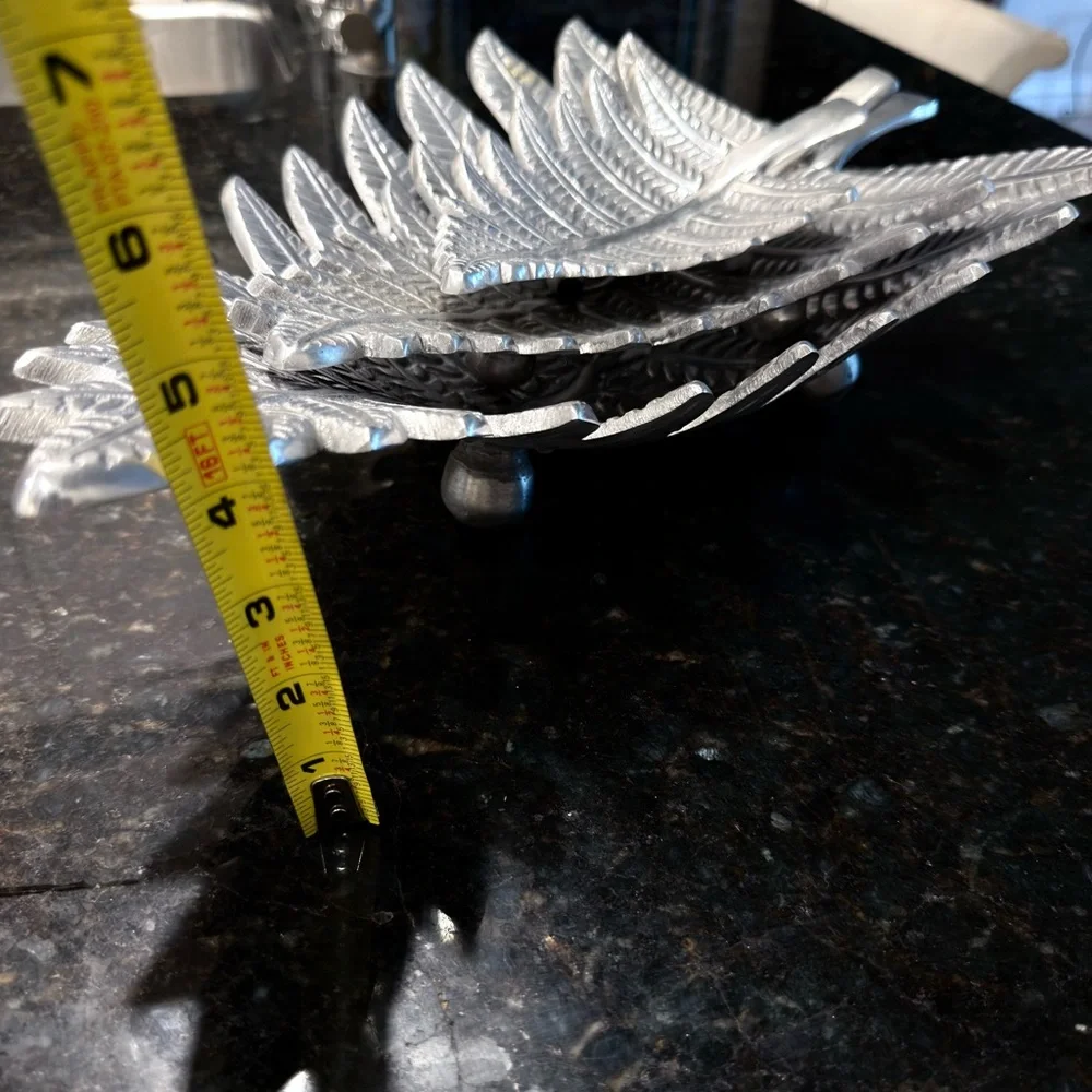 Silver Leaf-Shaped Decorative Trays - Picture 8 of 14